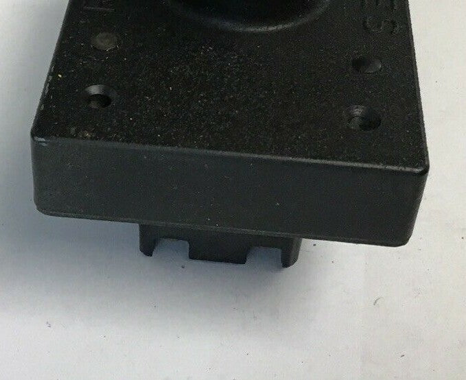 MACKWORTH G. REES 03476-004 PUSHBUTTON 2 1/4IN YELLOW PLUNGER W/ LATCH