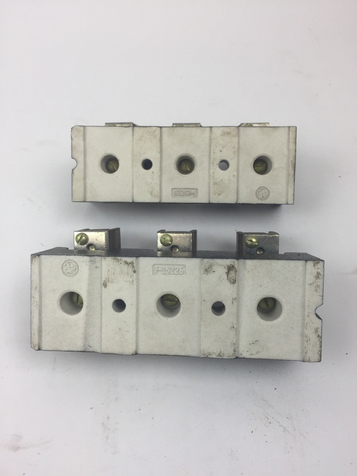 ALLEN BRADLEY 1491 N323 FUSE BLOCK 100 AMP 250 OR 600 VOLT 3 POLE
