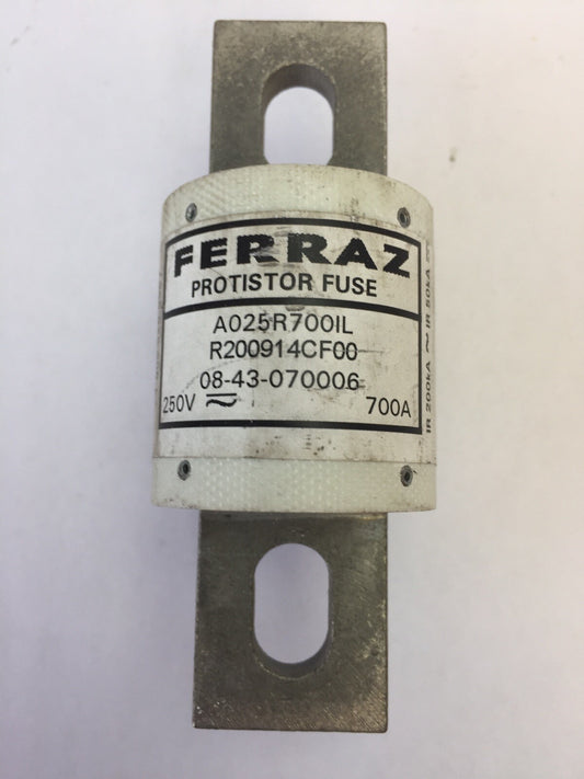 FERRAZ SHAWMUT A025R700IL PROTISTOR FUSE 250VAC 700AMP