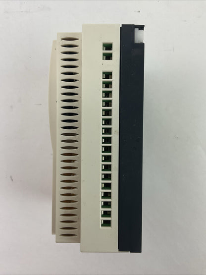 SCHNEIDER ELECTRIC ZELIO SR3 B261BD SMART RELAY 24VDC OUTPUT RELAY 24VDC 240VAC