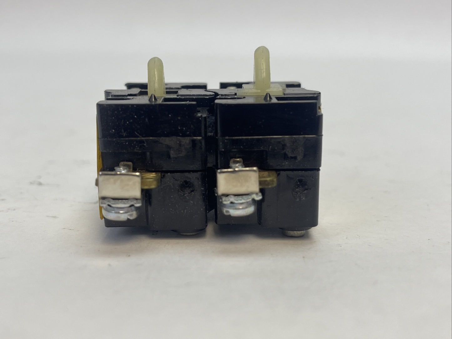 REES 40703C CONTACT BLOCK 600VAC 250VDC HEAVY DUTY (LOT OF 10) 40709-000
