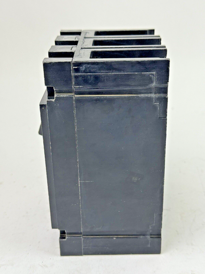 CUTLER-HAMMER / EATON - EC3040 - CIRCUIT BREAKER - 40A/ 240 VAC/ 3 POLE