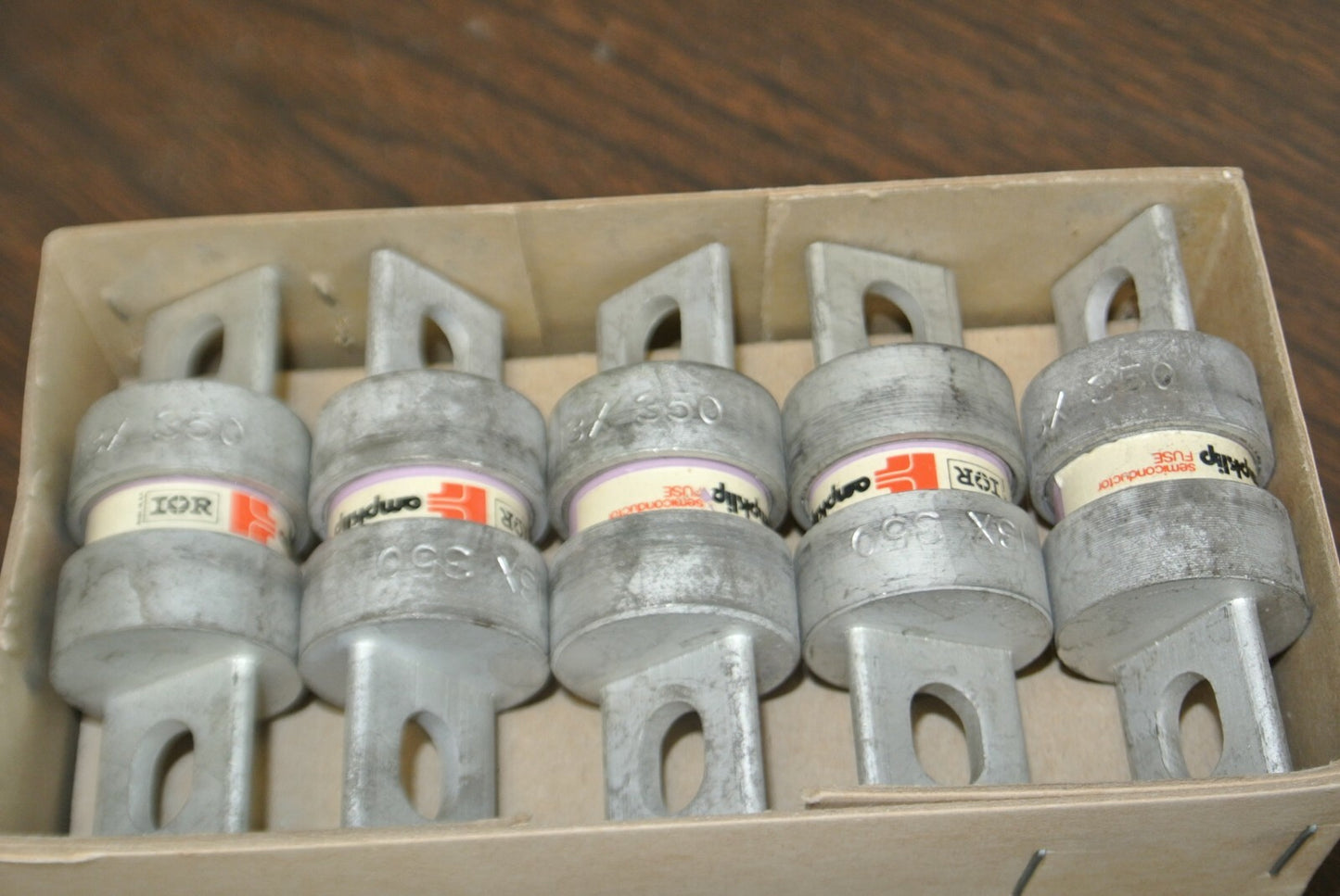BOX of 10 / INTERNATIONAL RECTIFIER SF13X350 FUSE / 350A / 130V / NEW SURPLUS