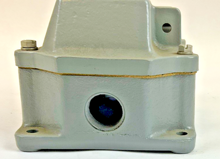 SQUARE D 9001 GW-206 CONTROL STATION SER.A 600VAC