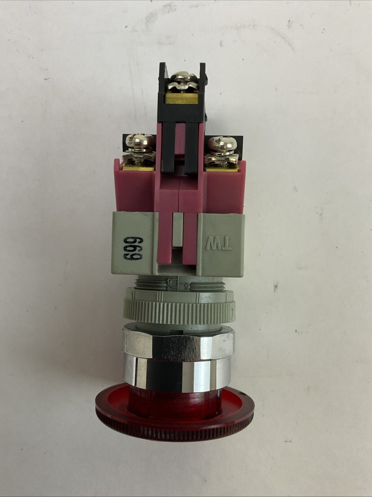 IDEC AVLW49902D-R-24V RED ILLUMINATED TWIST PUSH BUTTON EMERGENCY STOP