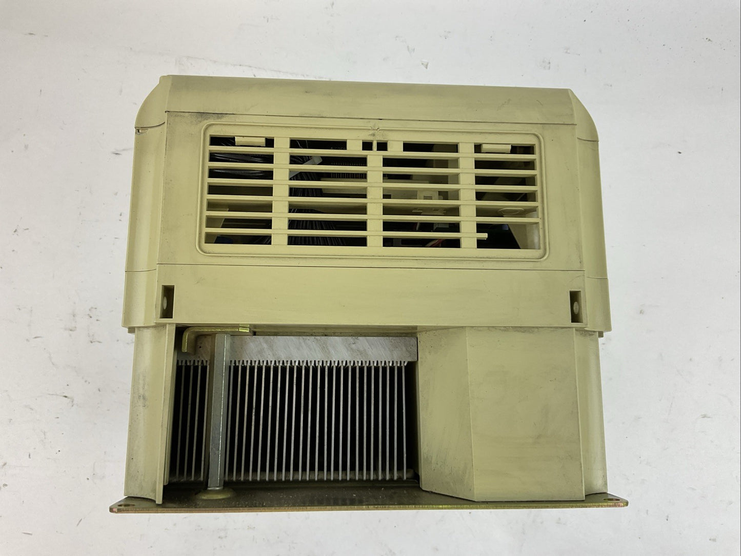 YASKAWA CIMR-F7U4015 AC DRIVE 480V 31.0A VARISPEED F7