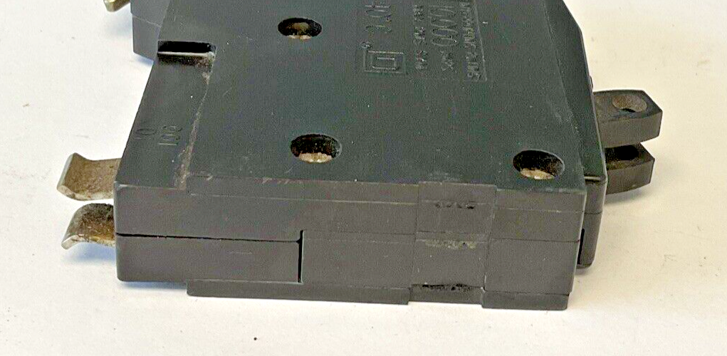 SQUARE D QOT1515 CIRCUIT BREAKER 15A 2POLE 120/240VAC