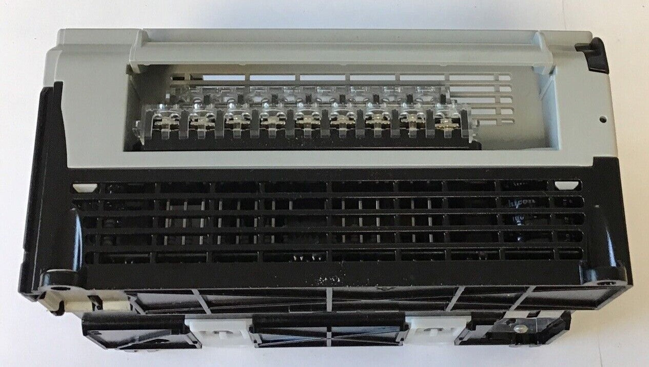 ALLEN BRADLEY 1764-24BWA 24 POINT CONTROLLER SER.B 24VDC 240VAC
