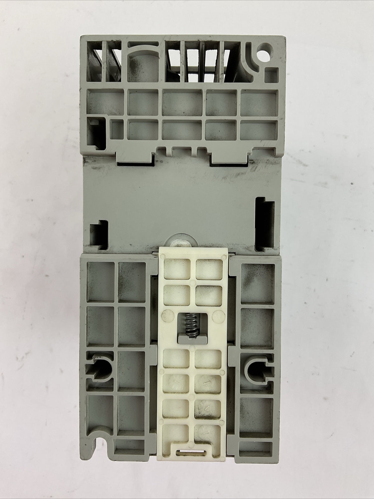 ALLEN BRADLEY 25B-D4P0N114 AC DRIVE FRN 4.001 OUTPUT 0-460VAC SER A