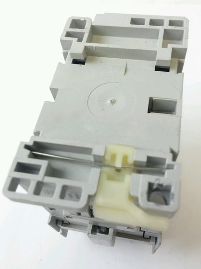 Allen Bradley 700-CF310 Ser A 25 Amp 600V AC MAX GENERAL PURPOSE