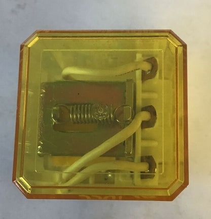 IDEC RR3B-U RELAY 120VAC 100VDC 10A