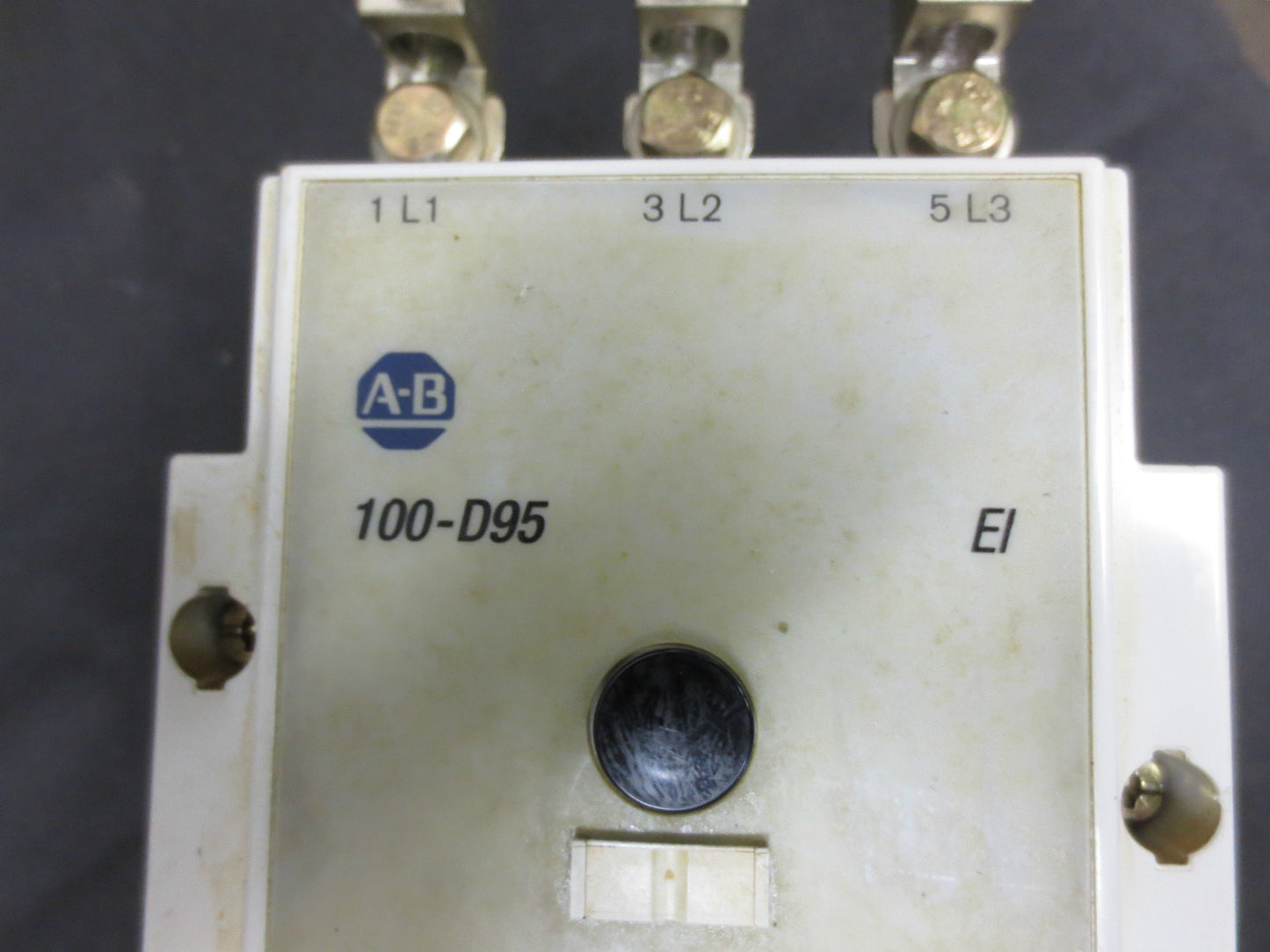 ALLEN-BRADLEY 100-D95 CONTACTOR - 3-POLE, 380-500V COIL - 600V MAX 160A ENCL