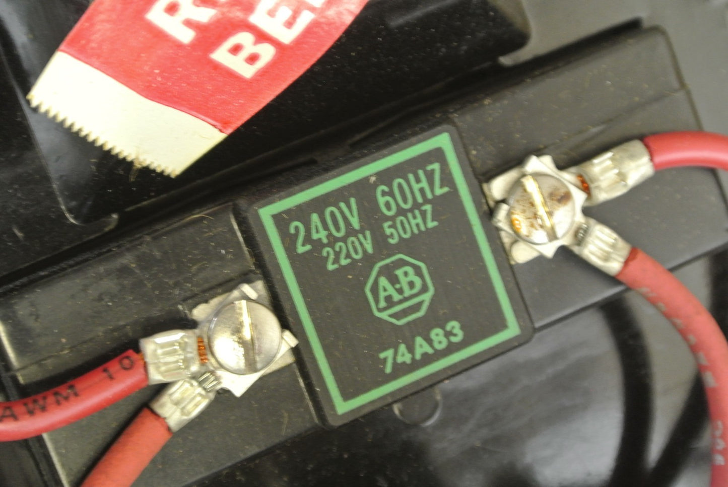 ALLEN-BRADLEY 702L-EOA926 ENCLOSED LIGHTING CONTACTOR 240V COIL - 702L-EAA926