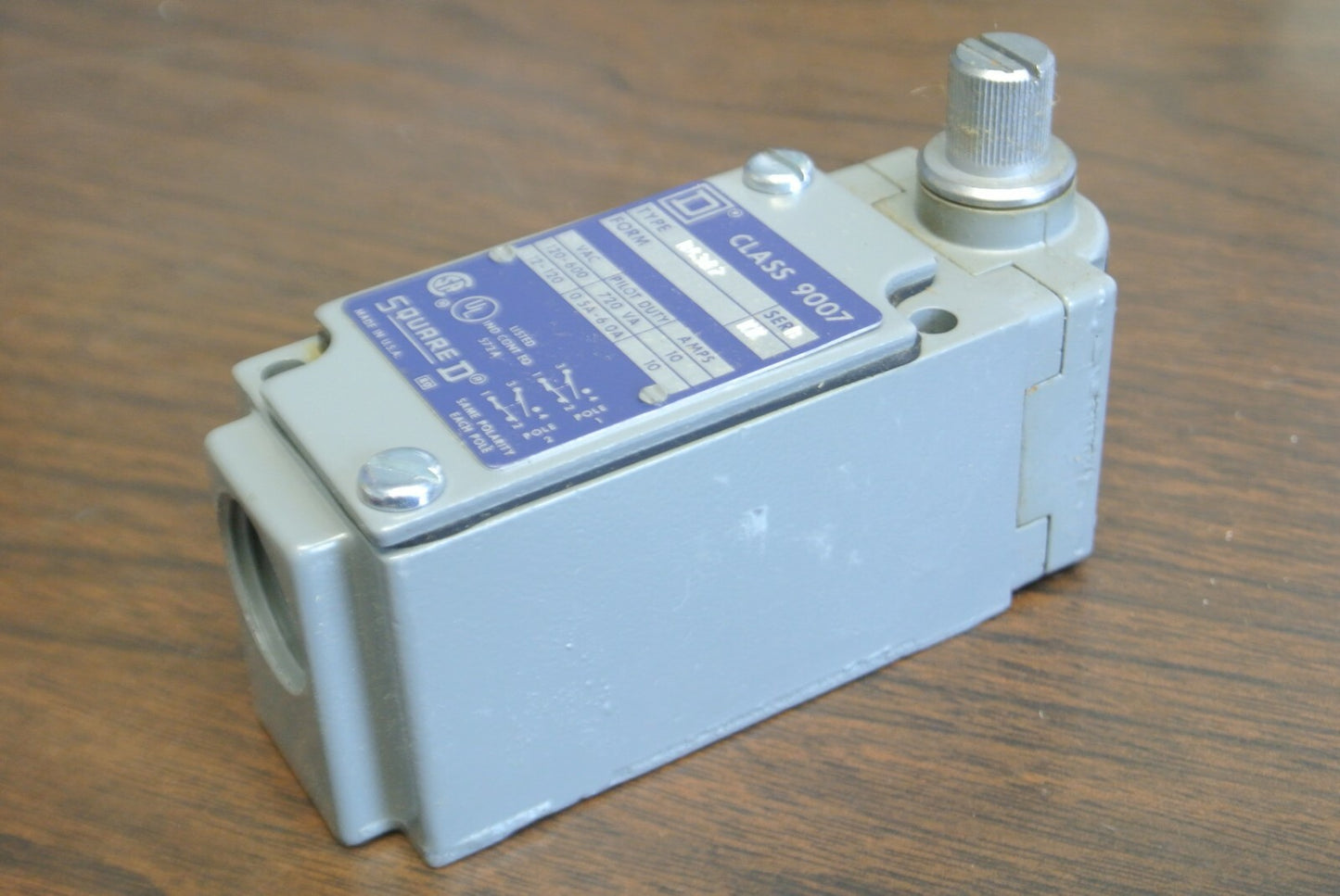 SQUARE D 9007 B63A2 Ser. B / HEAVY DUTY LIMIT SWITCH / NEW SURPLUS in BOX