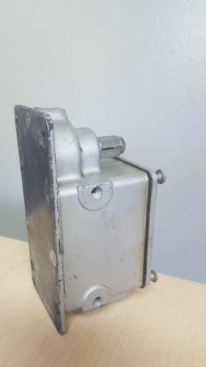 NAMCO SNAP-LOCK LIMIT SWITCH EA 080-22100, 125/250/480/600V, 20/15/10/5AC, USED