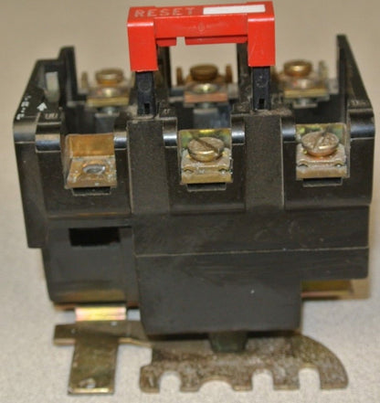 SQUARE D 9065 SEO-5 THERMAL OVERLOAD RELAY / 600VAC / 360VA / 0-120VAC / 3A