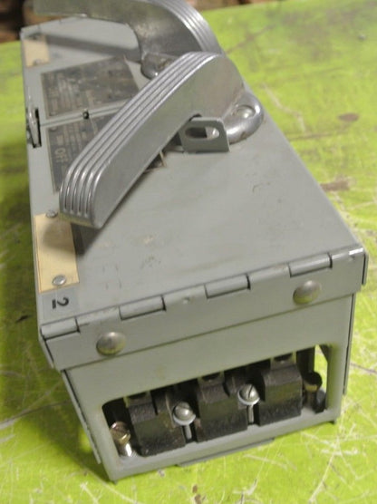 I-T-E V2B3212 CLAMPMATIC VACU-BREAK DUAL-AMPERAGE SWITCH 240V, 30 & 60A, 3-POLE