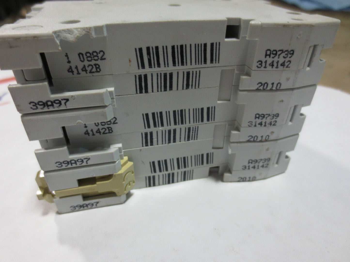 MERLIN GERIN multi9 C60N CIRCUIT BREAKER 3A-type B, 480VAC - p/n 24142