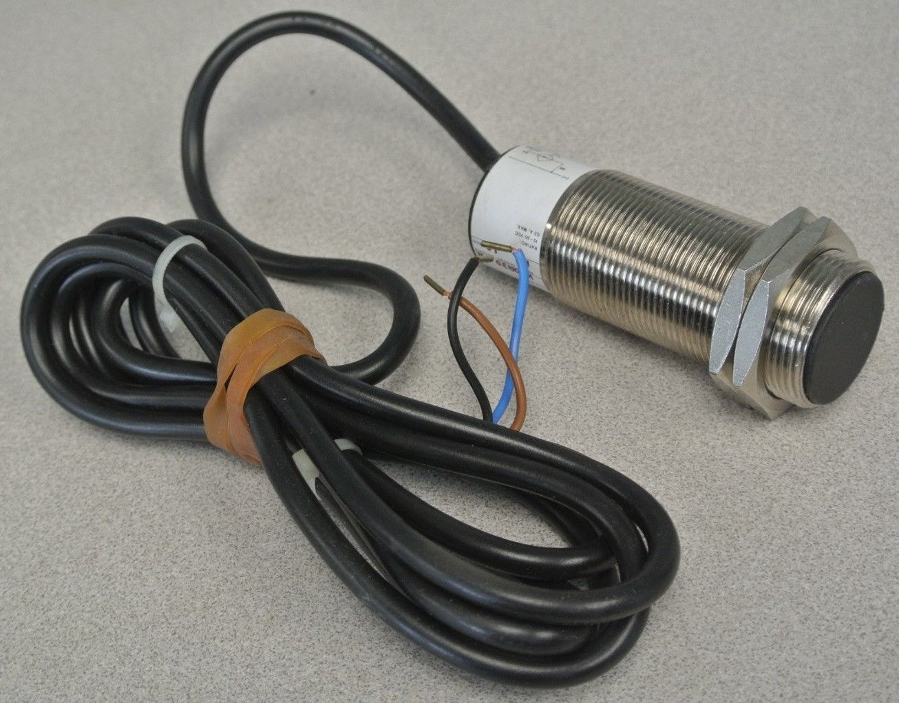 ALLEN-BRADLEY 871C-K10A30 CYLINDRICAL INDUCTIVE PROXIMITY SWITCH / 10-30VDC 30mm