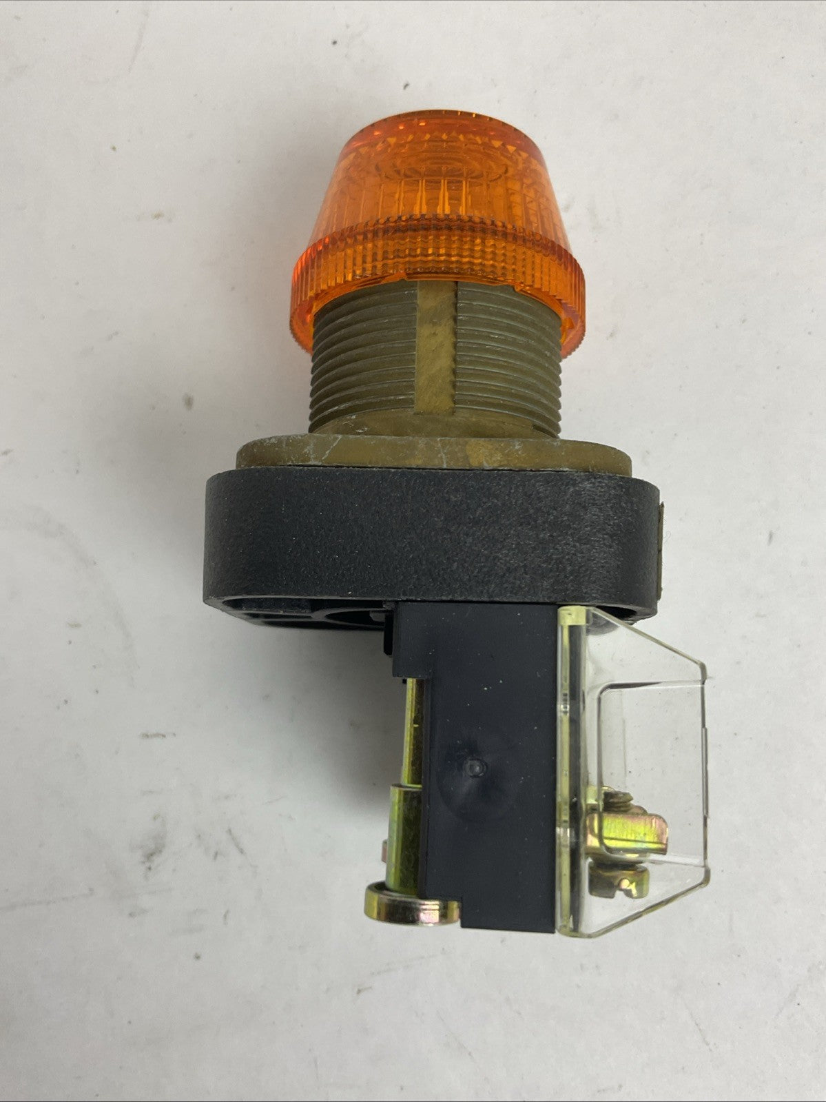ALLEN BRADLEY 800T-Q11A SER T 120V PILOT LIGHT TYPE 4, 13 AMBER LENS