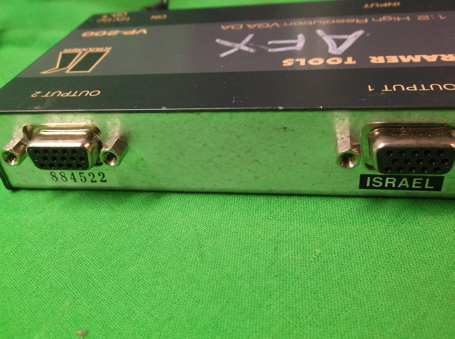 KRAMER TOOLS VP-200 1:2 HIGH RESOLUTION VGA DA - 1 INPUT, 2 OUTPUTS