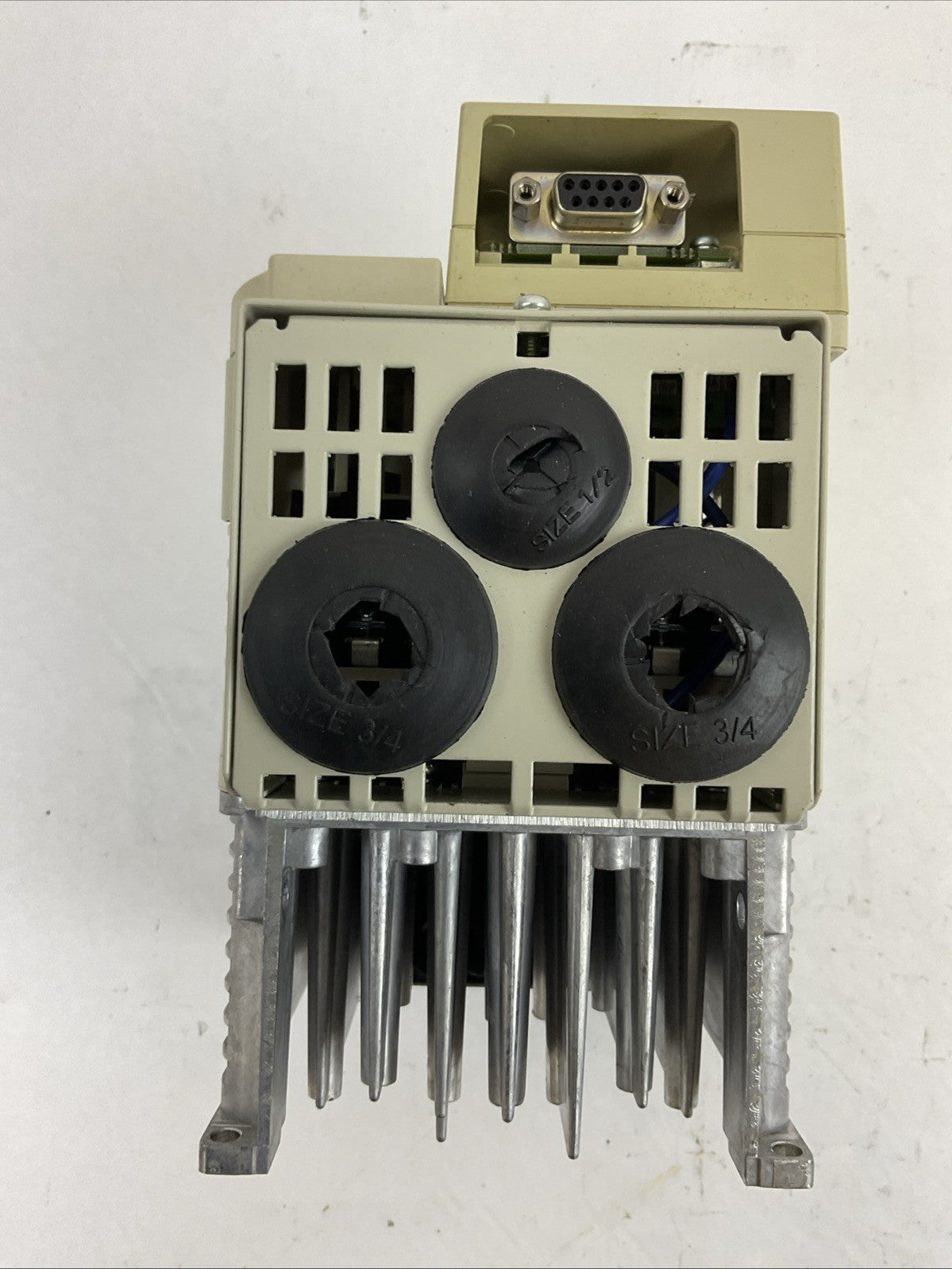YASKAWA CIMR-VU4A0005FAA REV: D V1000 AC DRIVE OUTPUT 3PH 0-480V 5.4/4.8A