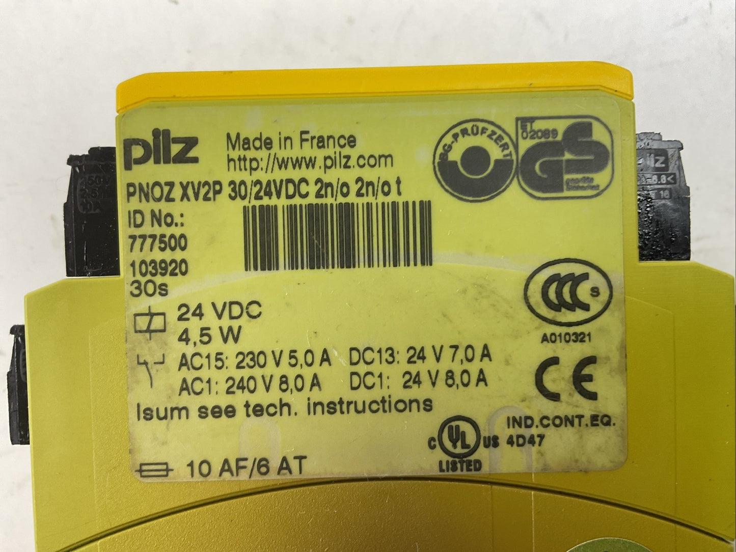 PILZ PNOZ XV2P 30/24VDC 2N/0 2N/0 T RELAY 24VDC