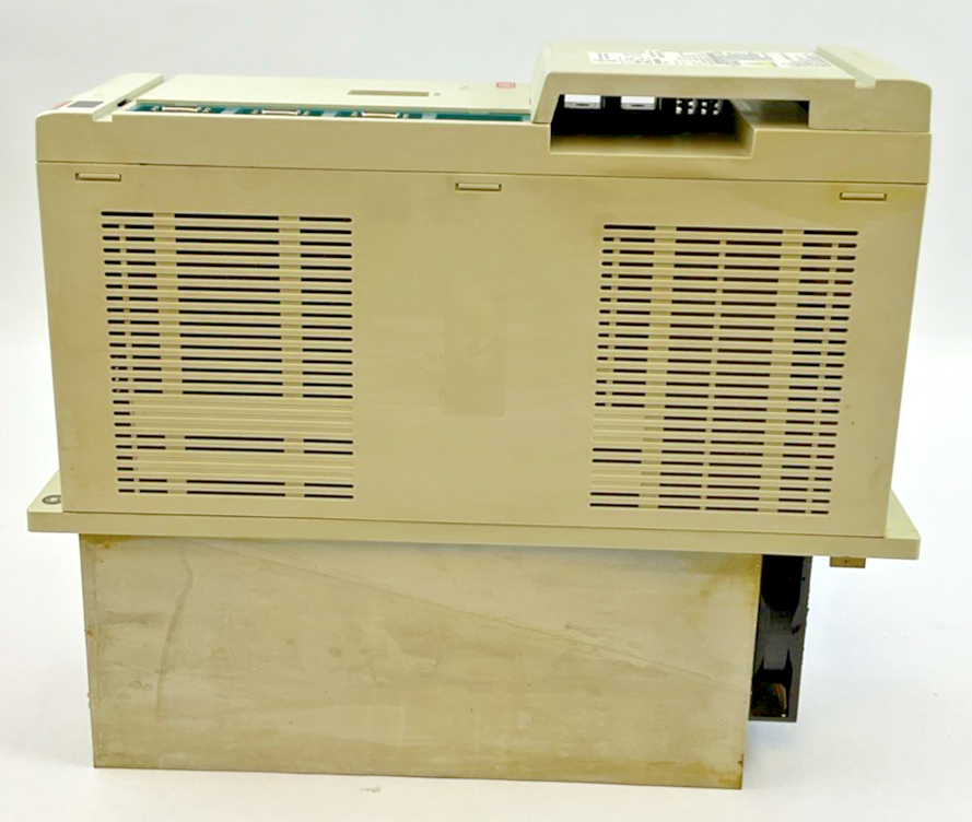 MITSUBISHI MDS-CH-V1-70 SERVO DRIVE UNIT 7KW 648V H/W VER.N 15A 240HZ