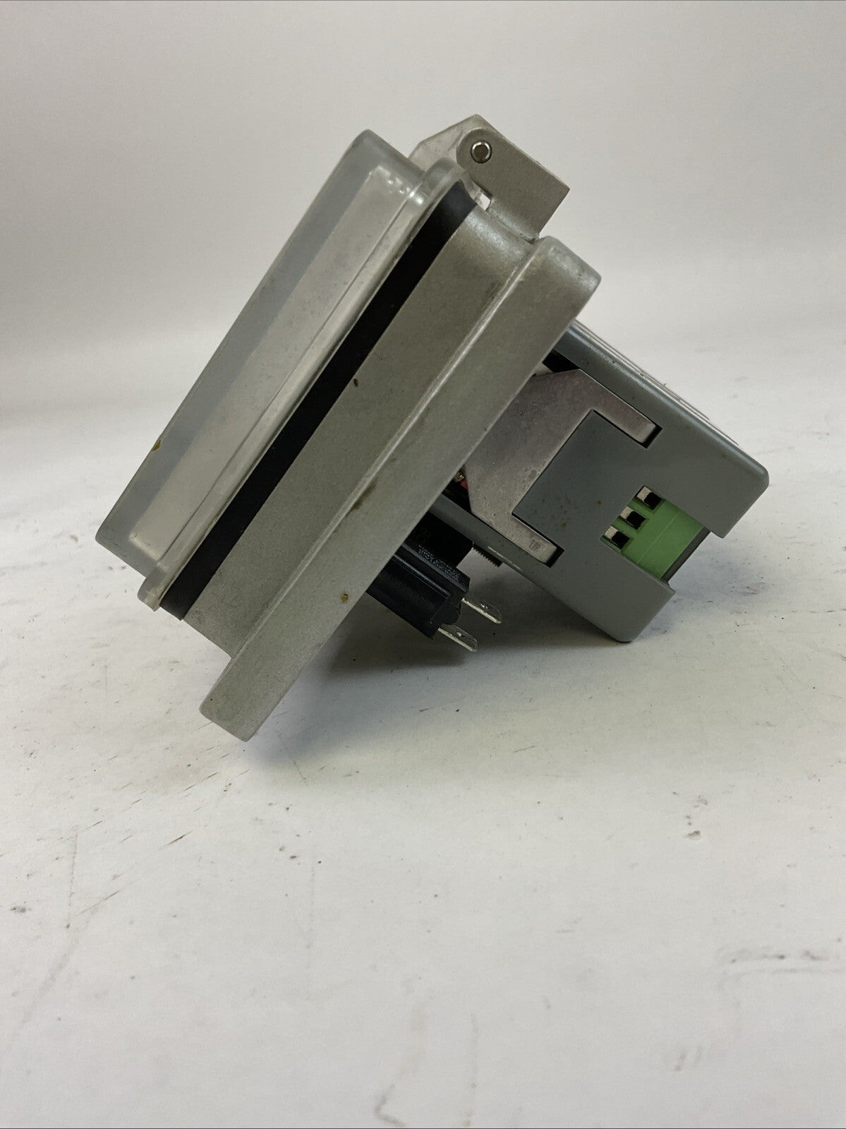 GRACE PORT INTERFACE P-P11R2-M3RF3 USB PANEL INTERFACE CONNECTOR 120VAC 5A