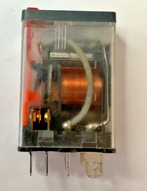 SCHNEIDER ELECTRIC RPM22F7 RELAY 120VAC 50/60HZ ***LOTOF3***