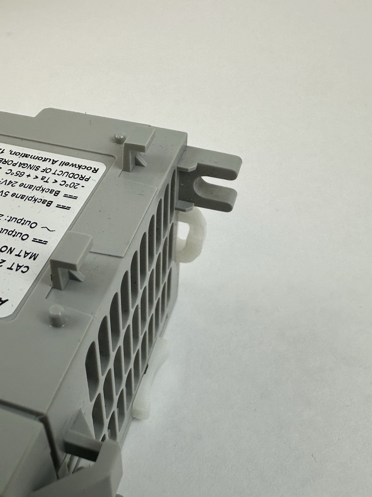 ALLEN BRADLEY 2085-OW16 MICRO800 16PT RELAY OUTPUT MODULE SERIES A