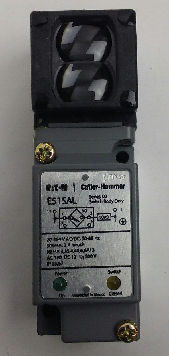 CUTLER HAMMER E51ALP1 Photoelectric Sensor (NEW IN BOX)