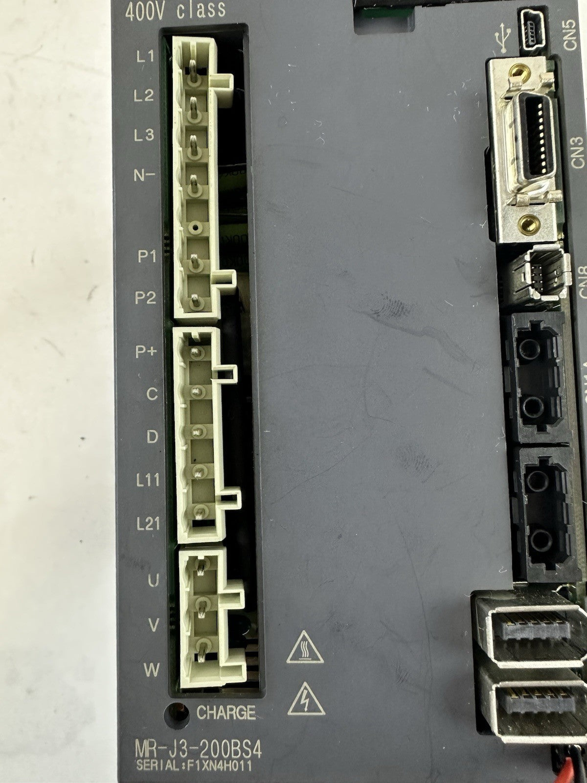 MITSUBISHI MELSERVO-J3 MR-J3-200BS4 AC SERVO DRIVE 3 PHASE 2kW 380-480V 50-60Hz