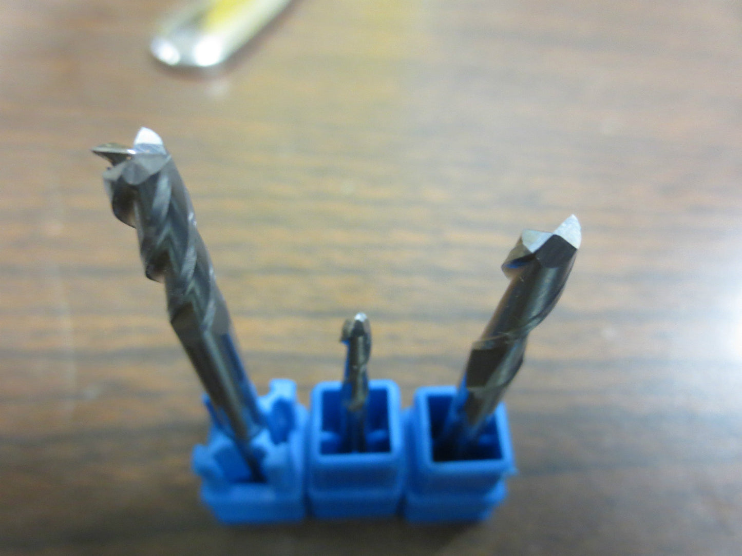 RAPIDKUT CUTTING TOOLS, LOT of 3 END MILLS 3/16" 4F SE, 1/8" 2F SE BE, 3/16" 2E.
