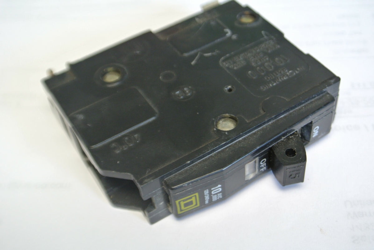 SQUARE D QO115 CIRCUIT BREAKER / 15A / 120/240VAC / 1 POLE***LOTOF5***