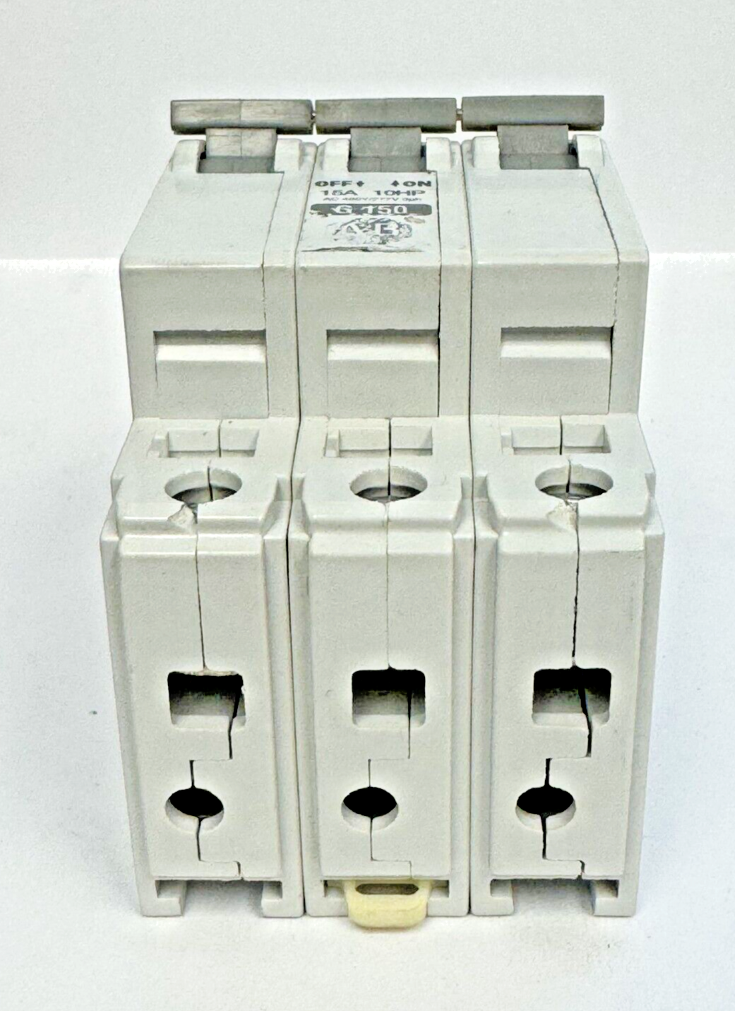 ALLEN-BRADLEY - 1492-CB3-G150 SER. C - MOTOR CONT. - 3 P, 15 A, 277 V, 10HP, 3PH