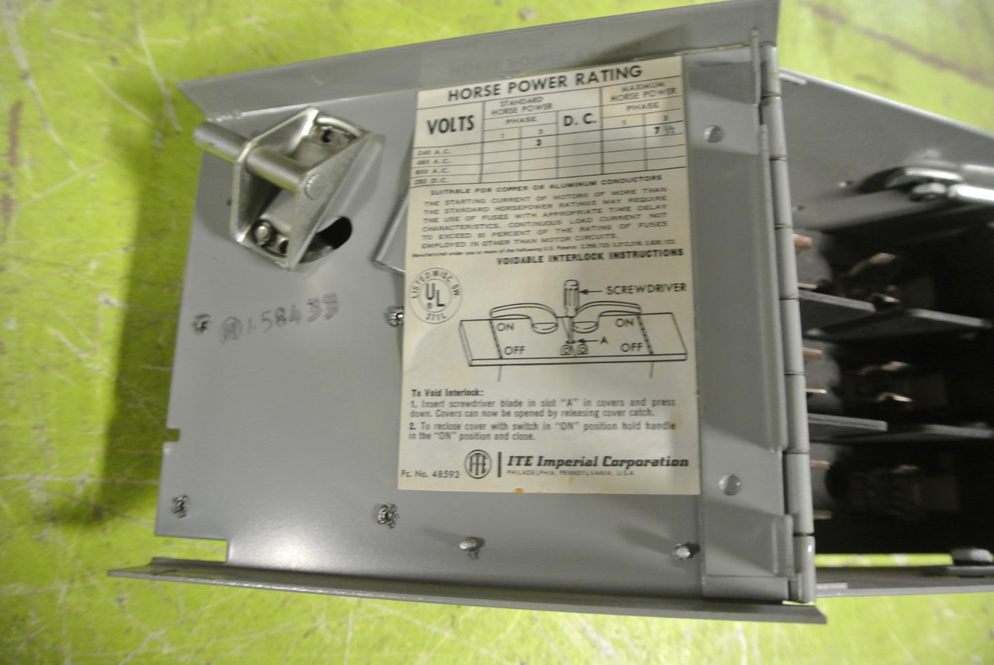 I-T-E V2B3212 CLAMPMATIC VACU-BREAK DUAL-AMPERAGE SWITCH 240V, 30 & 60A, 3-POLE