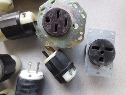 MIXED LOT of ELECTRICAL PLUGS and RECEPTACLES - VERY GOOD - LOT of 18