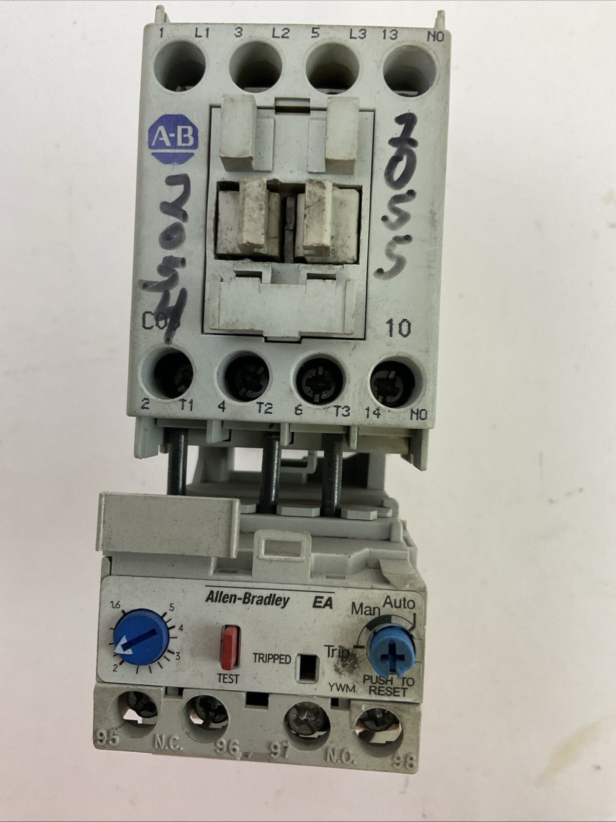 ALLEN BRADLEY STARTER (100-C09Z*10 SER A CONTACTOR COIL 24VDC + 193-EA4EB SER B)