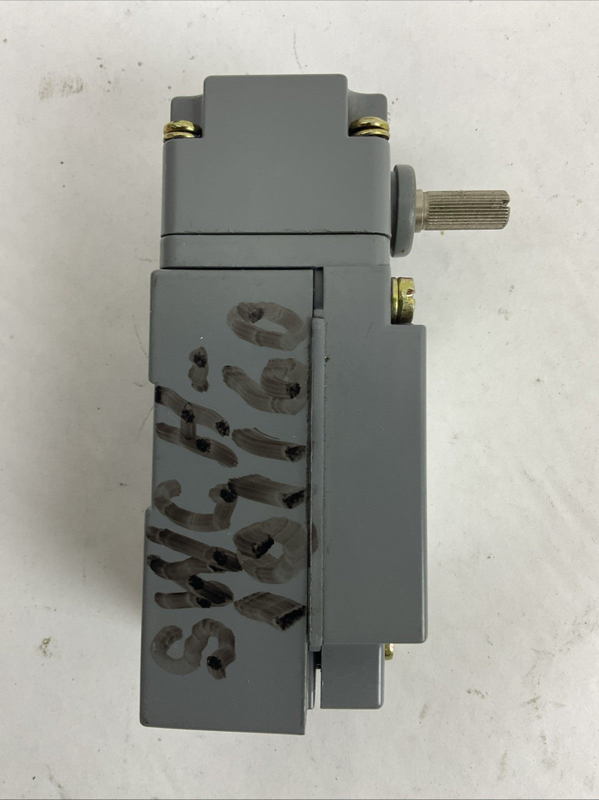CUTLER HAMMER LIMIT SWITCH E50SN E50DN1 E50RB