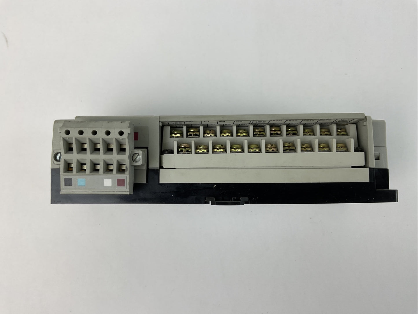 ALLEN BRADLEY 1791D-8B8P I/O MODULE SER D REV B01 FIRMWARE REV 3.002 11-25VDC