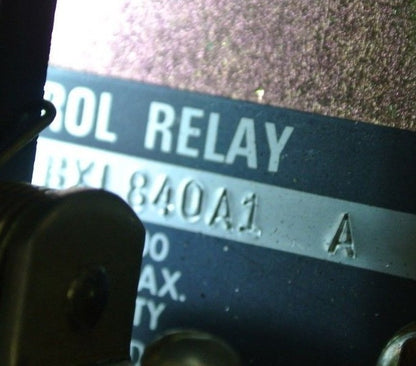 ALLEN-BRADLEY 700-BXL840A1 - AC RELAY TYPE BXL - 110/120V, 8-POLE - NEW SURPLUS