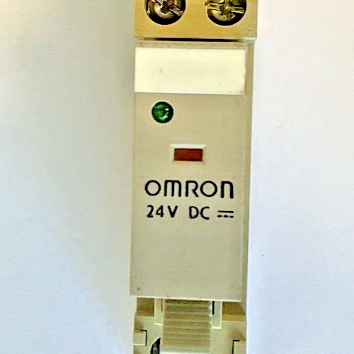 OMRON 1082EW SOCKET 5A 250V W/ G2R-2-SND RELAY ***LOTOF2***
