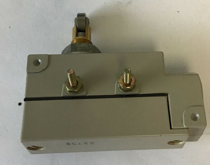 OMRON ZE-Q21-2S LIMIT SWITCH 250VDC 480VAC 15A 1/2HP