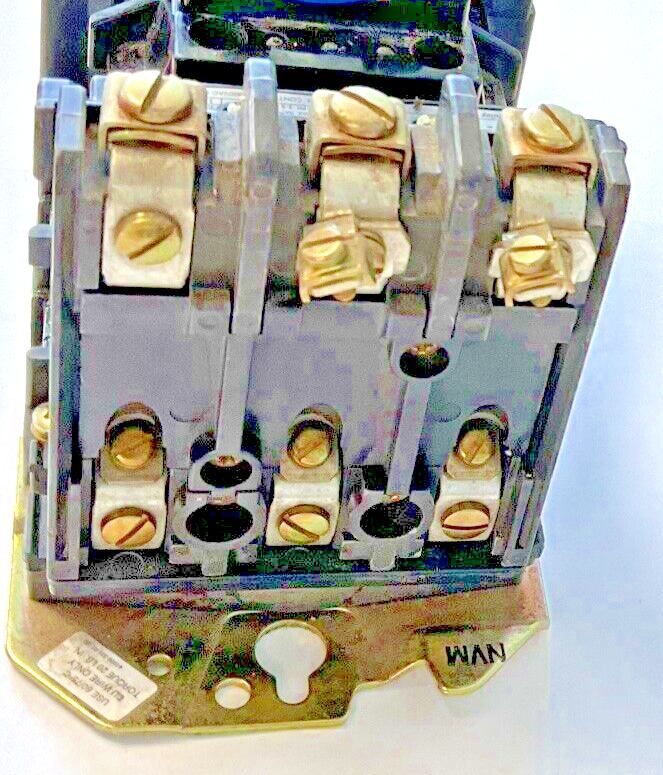 ALLEN BRADLEY 509-A0D-A2D SER. B STARTER 592-A2DA CB236 COIL 120V 509-AOD-A2D