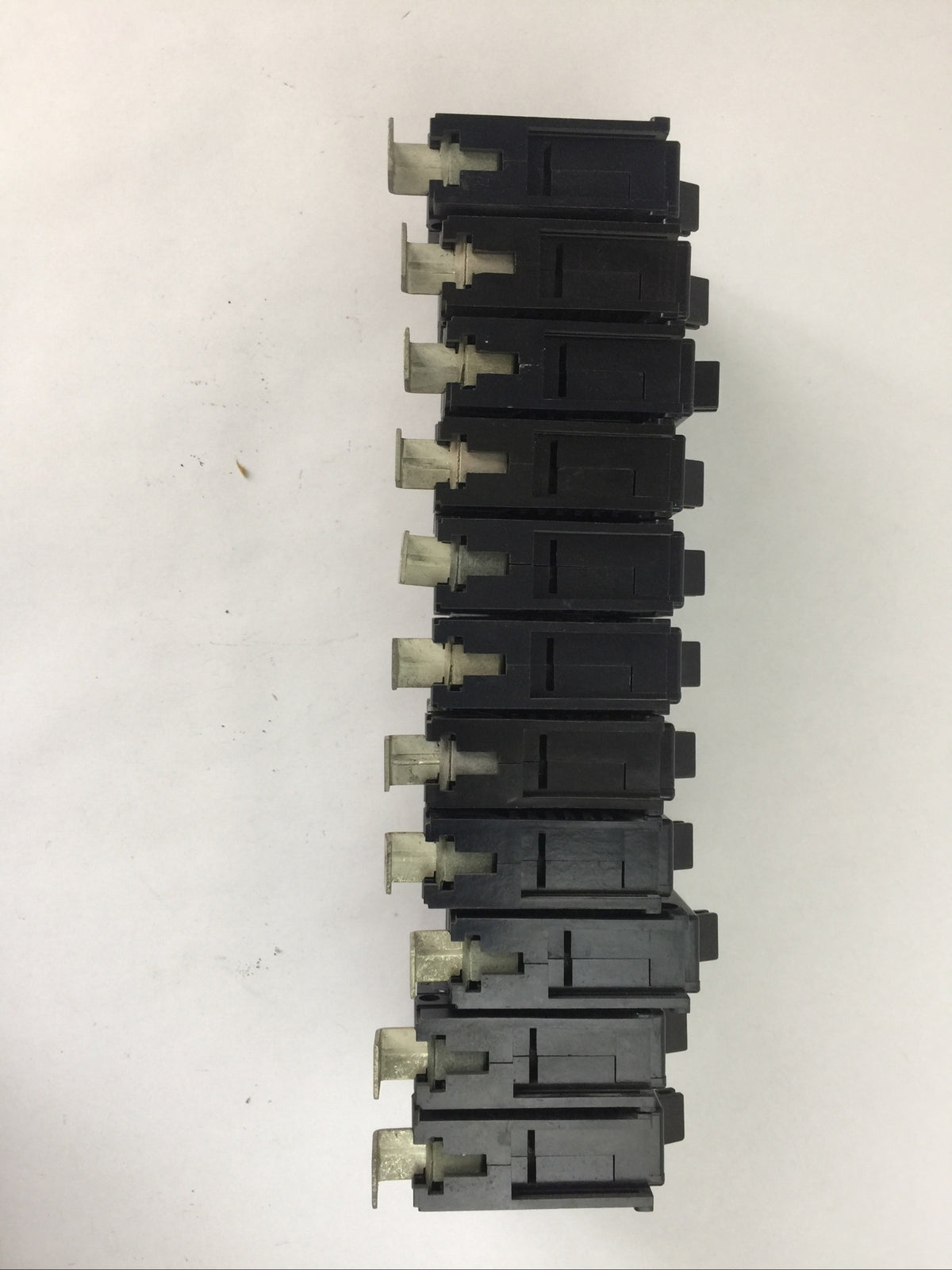 CHALLENGER/SYLVANIA BQ1C020 CIRCUIT BREAKER 1POLE 20AMP 120/240VAC (LOT OF 11)