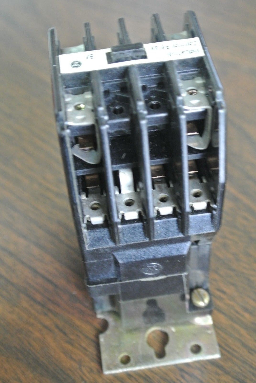 WESTINGHOUSE BFE51F INDUSTRIAL CONTROL RELAY, TYPE BF 300V, 10A - NEW, NO COIL