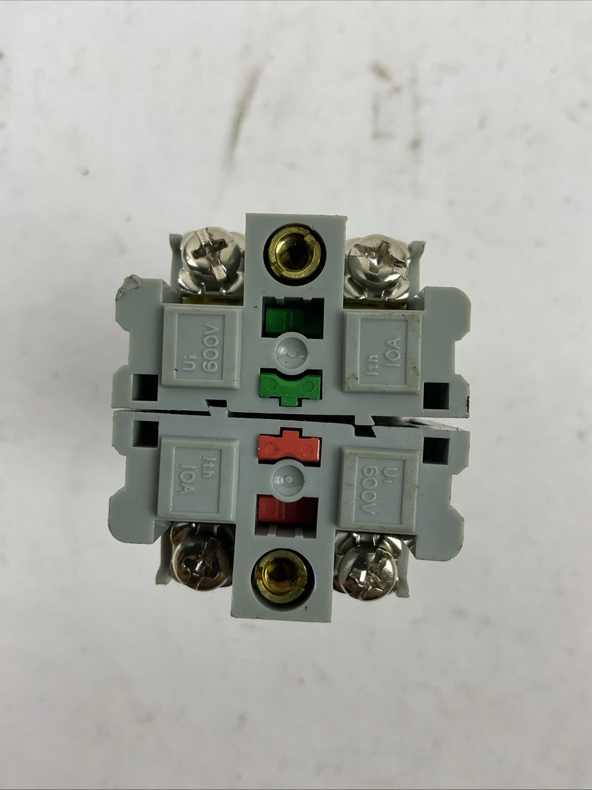 IDEC AVD311N-R RED TWIST-RELEASE EMERGENCY STOP MUSHROOM BUTTON