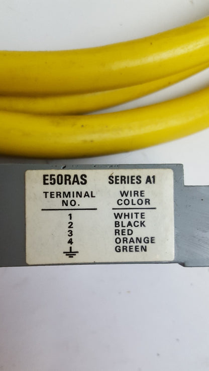 CUTLER HAMMER LIMIT SWITCH RECEPTACLE E50RAS NIB
