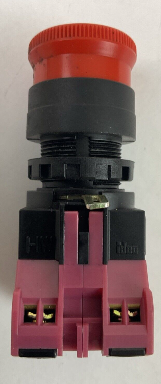 IDEC HW1B-V3F02-R TWIST LOCK PUSH BUTTON